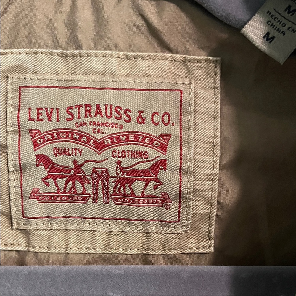 Levi's Tan Jacket - Picture 2 of 7